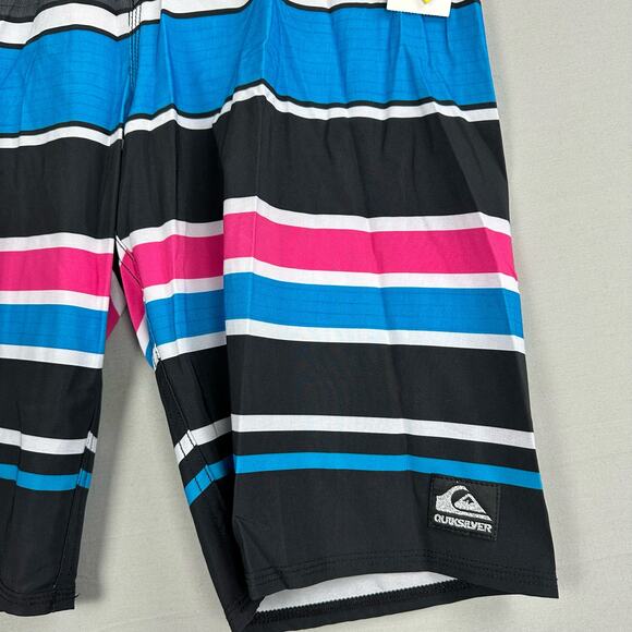 Quiksilver You Know This Men’s 30 Board Shorts Striped Stretch - Picture 6 of 11